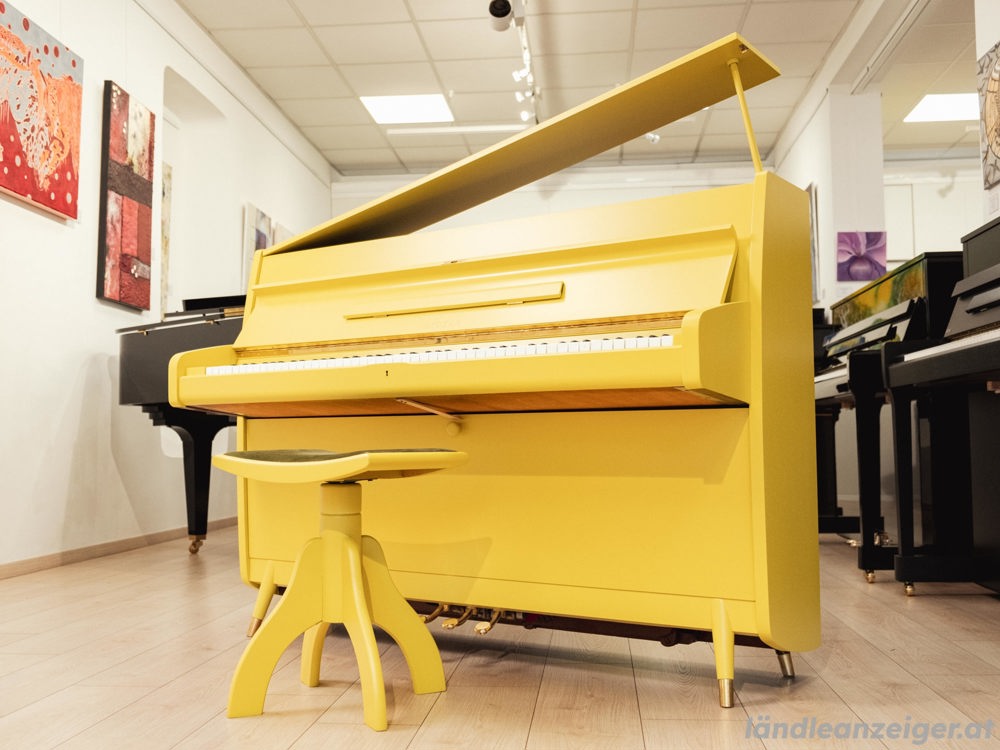Hochwertiges Sautes Klavier in Gelb. Einzelstück ! Kostenlose Lieferung in ganz Vorarlberg (*)