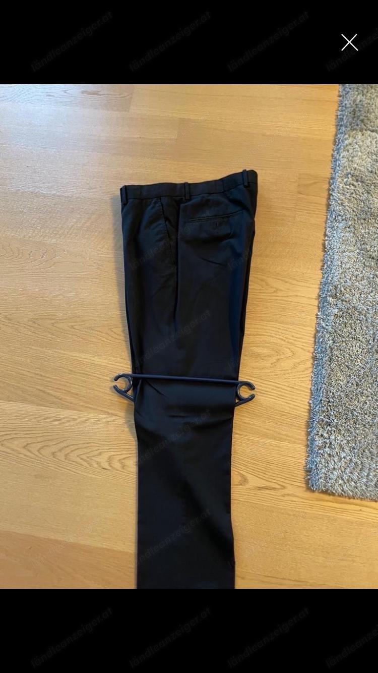 5 Schwarze Anzug- oder Servierhosen div. Größen