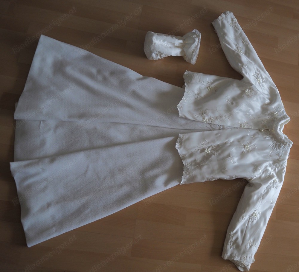 Erstkommunionskleid mit Jäckchen und Täschchen - Schneiderinnenarbeit