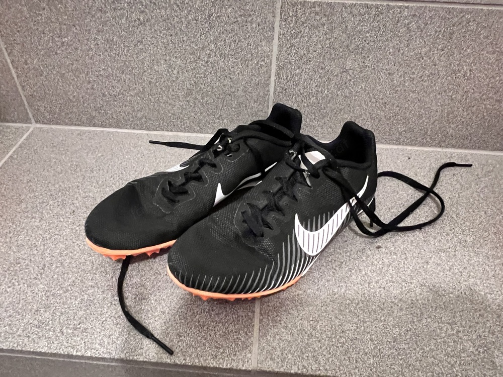 Nike Zoom Rival M - Leichtathletik Spikes Allrounder, Größe 37,5