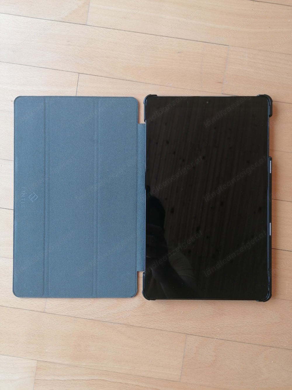 Tablet Samsung Galaxy Tab A (SM-T515) mit Schutzhülle