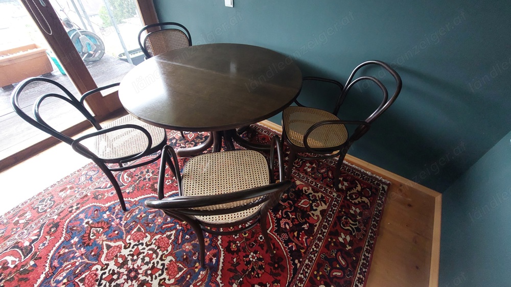 THONET Tisch mit Stühlen