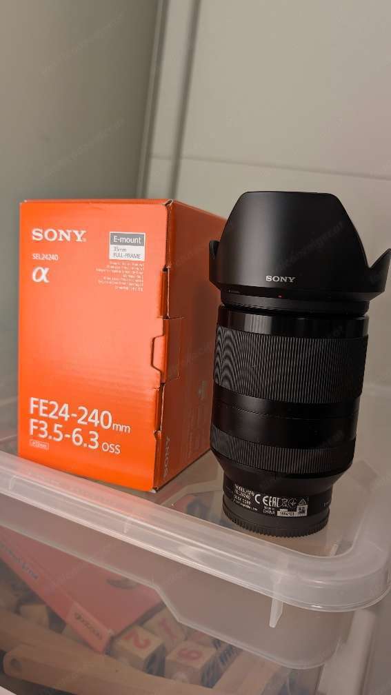 Sony FE 24 - 240 mm F3,5 - 6,3 OSS