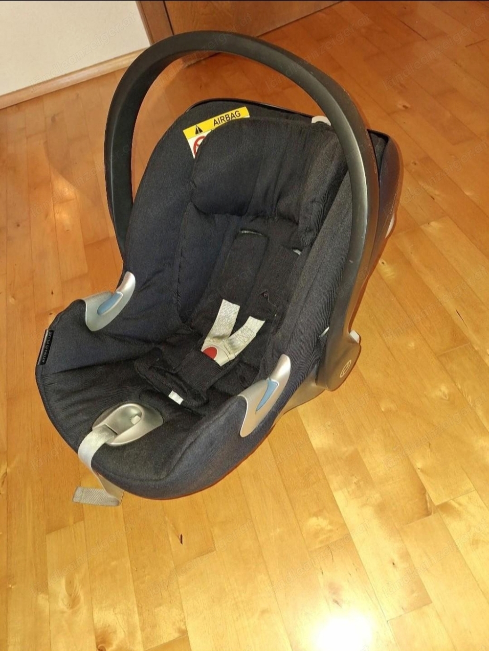 Cybex Aton Q Babyschale mit Isofix Base Station 