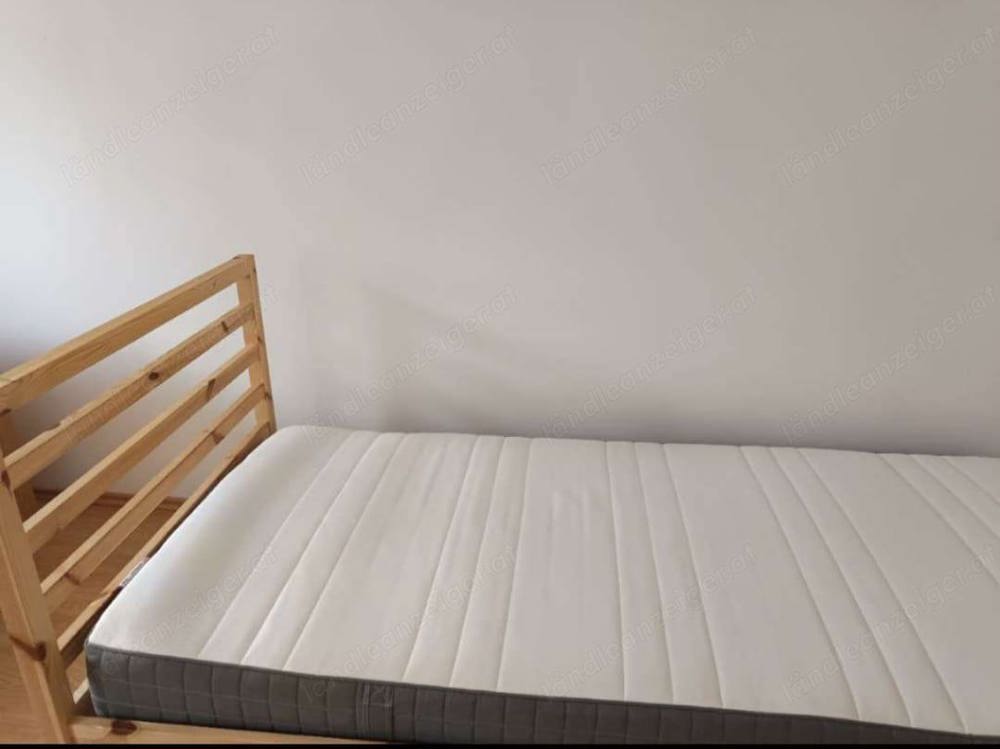 Möbel zu verkaufen (Bett mit Matratze ,Schrank, 2Teppich, Kommode   Sofe mit Bettfunktion  ,Schreibt