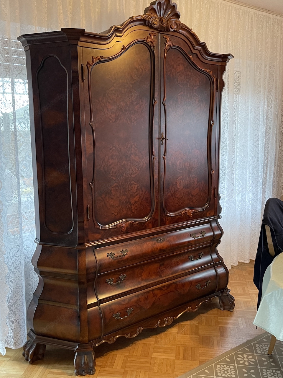 Barock Vitrine Bücherschrank Löwenkrallen Herrenzimmer Schrank