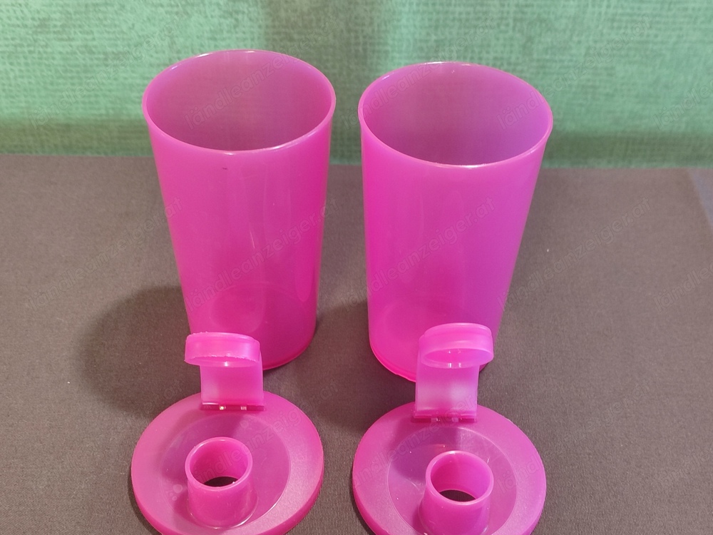 Tupperware Kindertrinkbecher Pink mit Deckel und Trinköffnung 