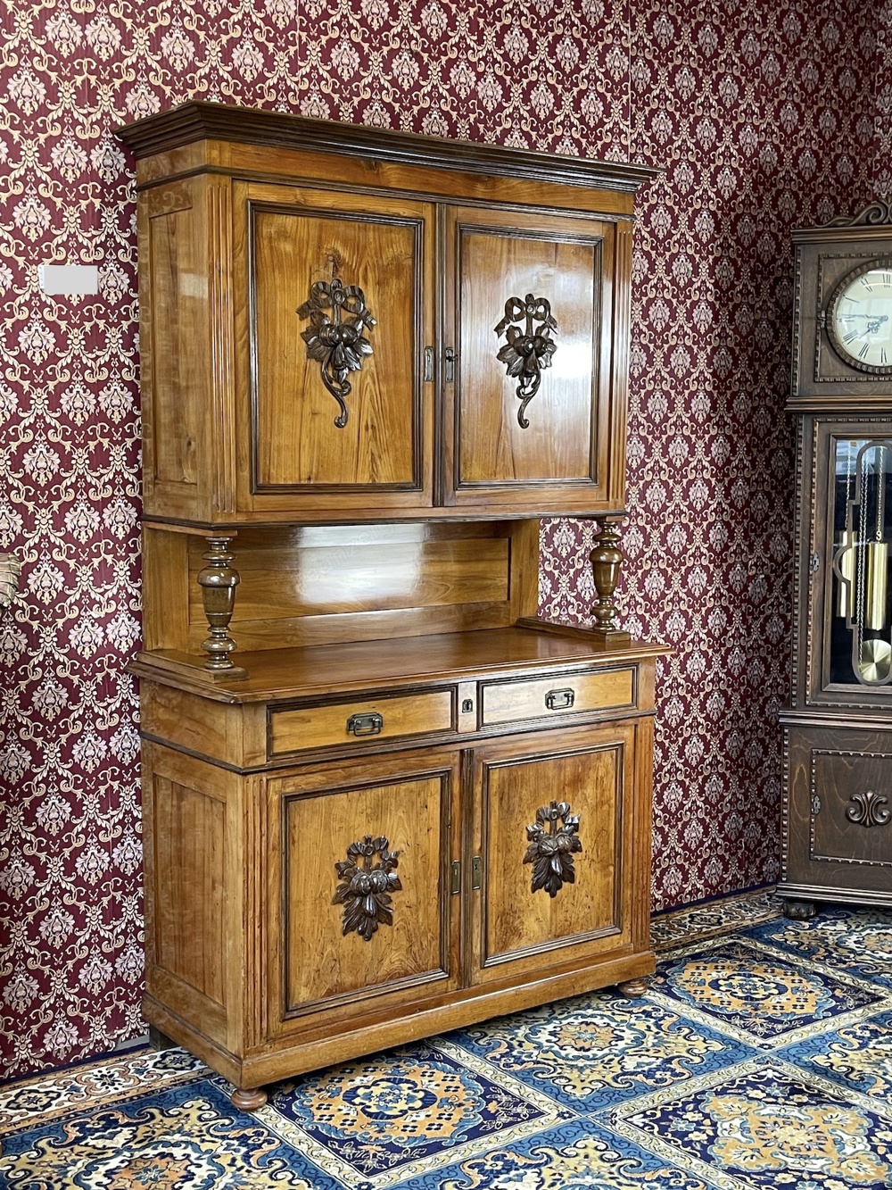Jugendstil Buffet Anrichte Küchenbuffet Gründerzeit Bauernschrank Landhaus Nussbaum