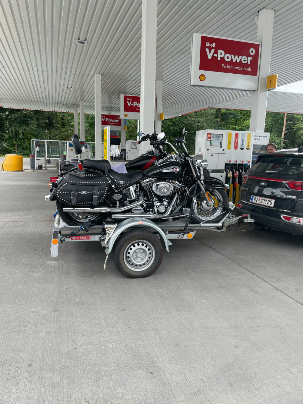 MIETEN: MotorradAnhänger mit Auflaufbremse