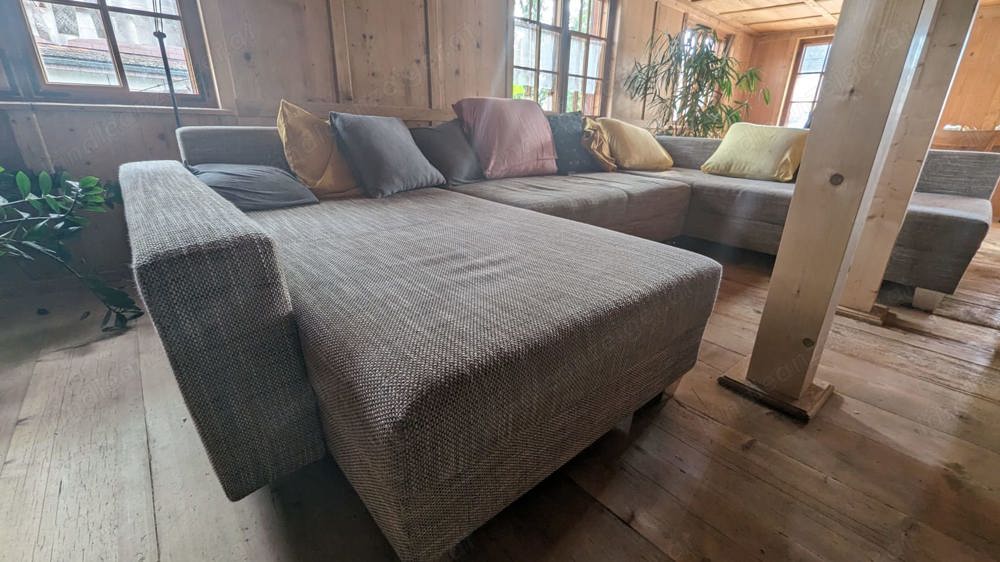 Großes Sofa wegen Umzug zu verkaufen 