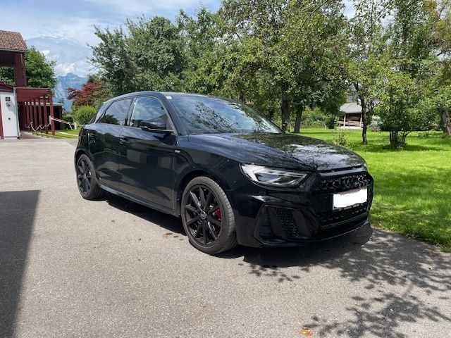 Audi A1 Sportback 40 TFSI S-Line, Topzustand