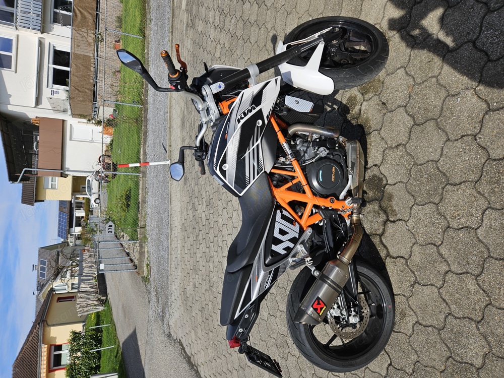 Ktm Duke690