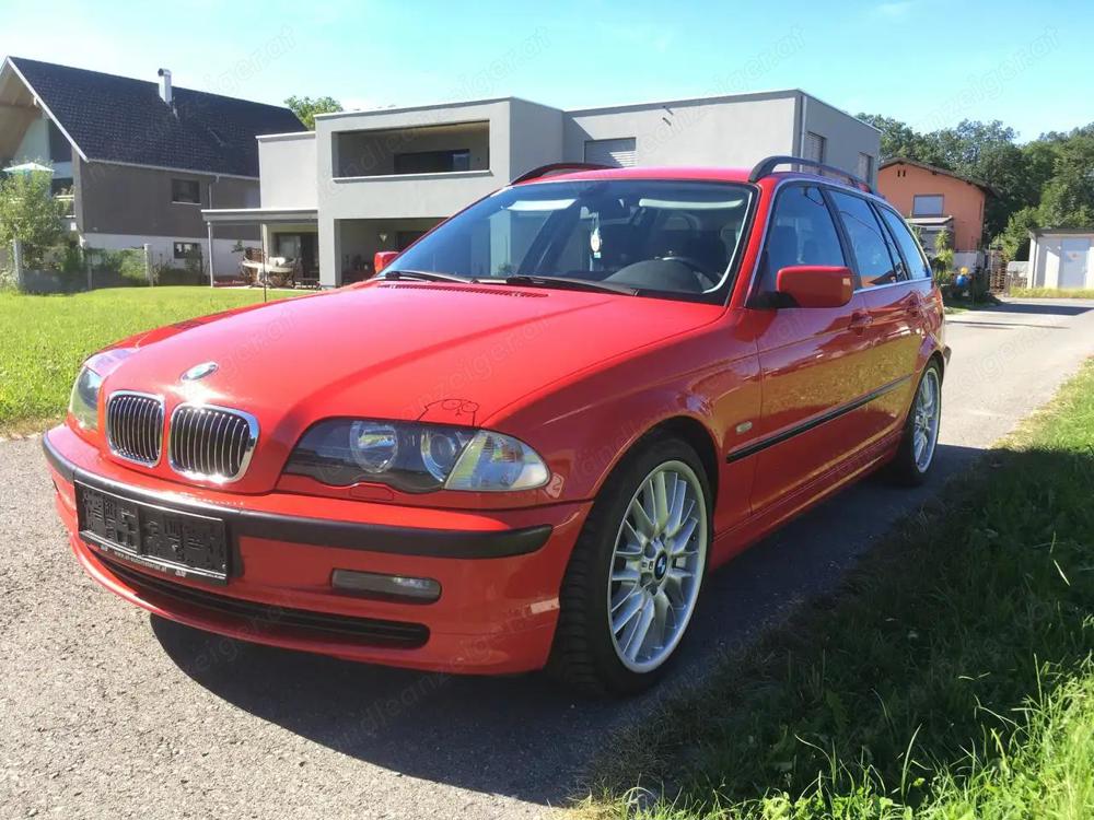 BMW 320i Touring Sport