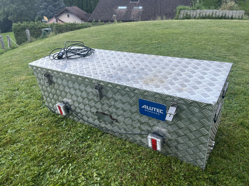 Aluminium-Riffelblechboxen 375L 