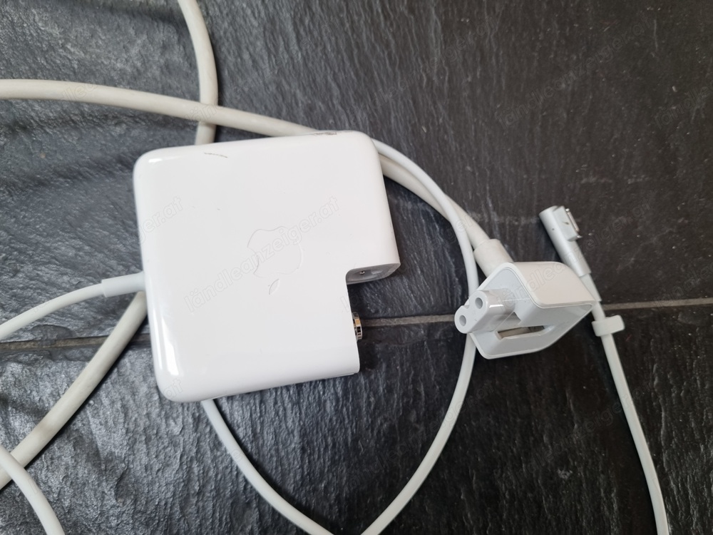 Macbook und Apple Ladekabel für Mc Book