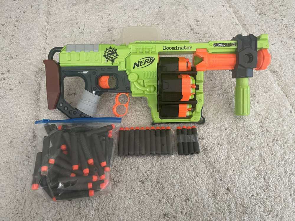 Nerf Zombie Strike Doominator Blaster