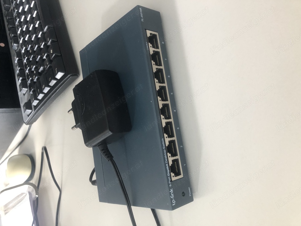 Desktop Switch LAN 8-Port 10 100 1000Mbit  s