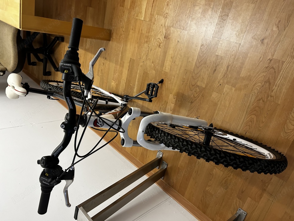 Gelegenheit! !  Neuwertiges Mountainbike kaum gefahren - Sonderpreis .. günstig ...  !!