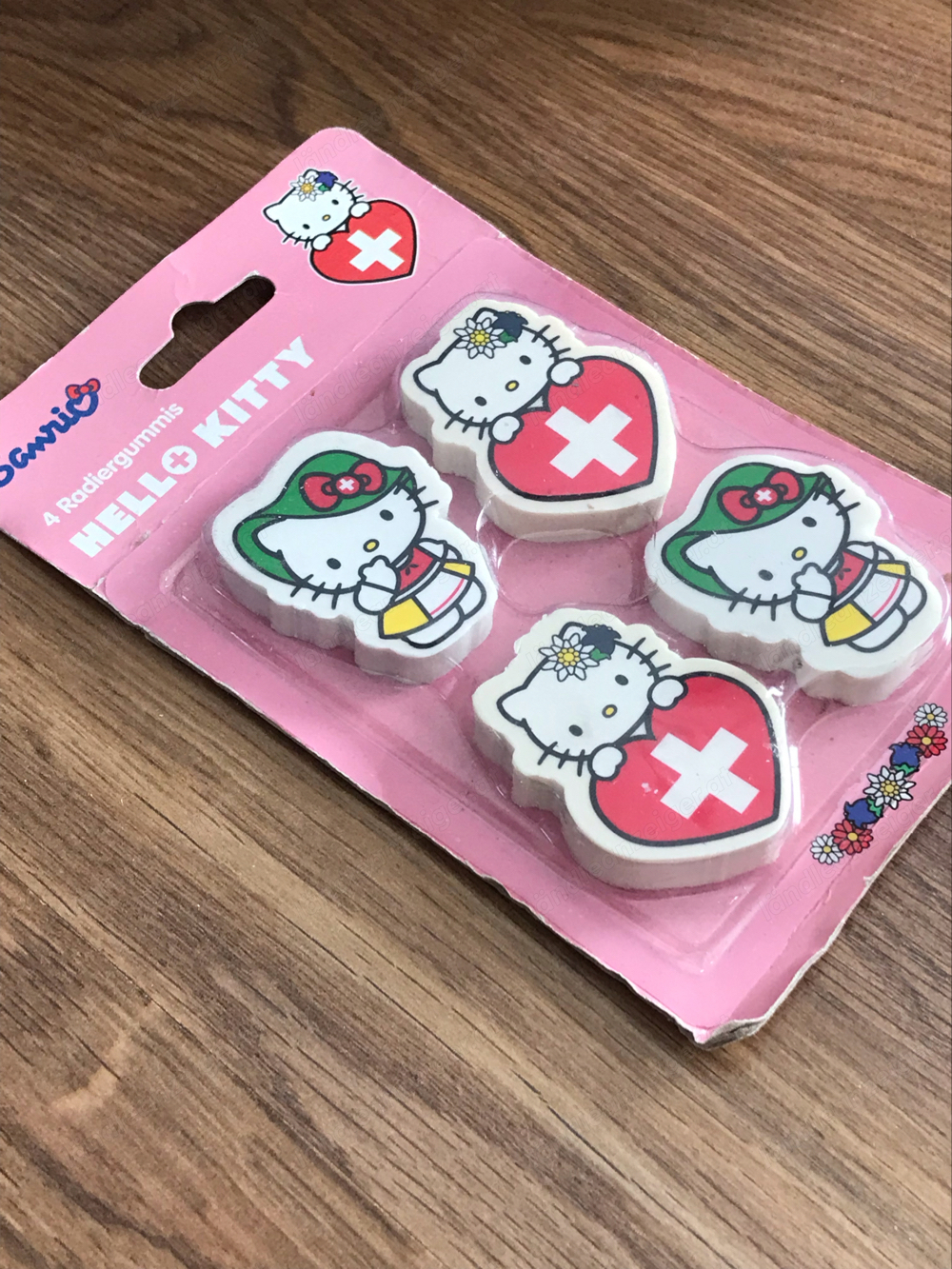 Neues Hello Kitty Radiergummis 4 Stück 