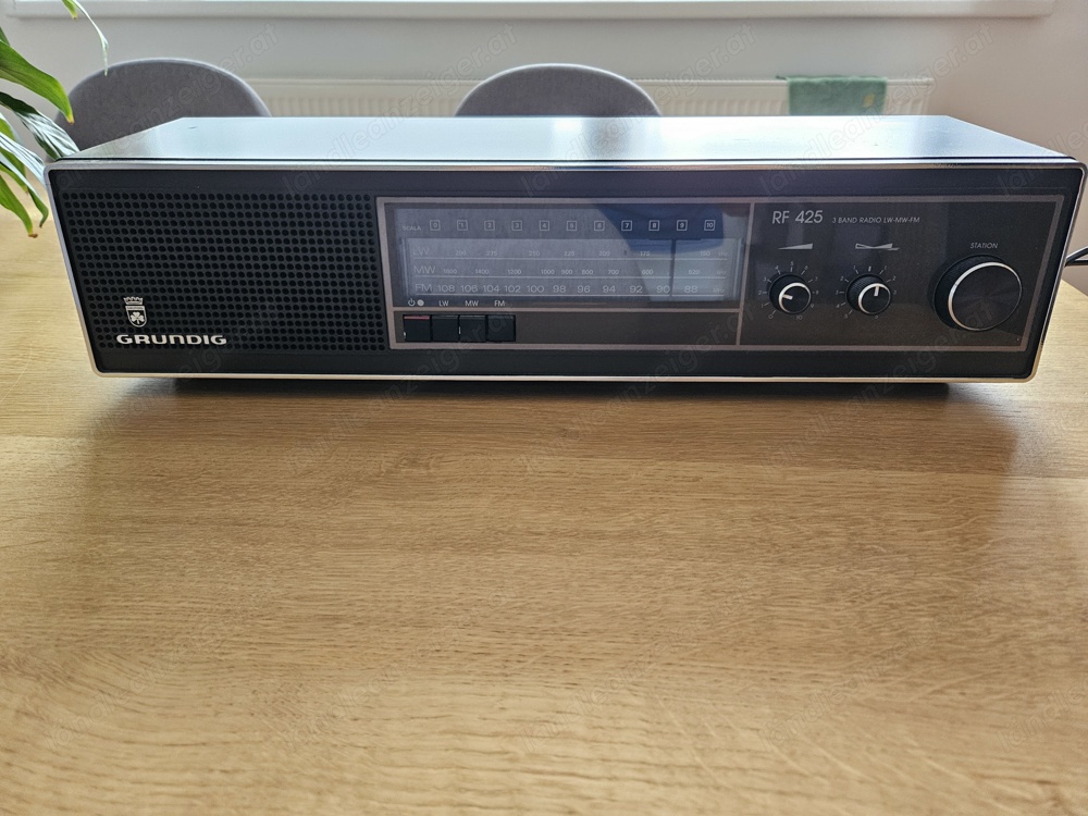 Grundig RF 425 Radio