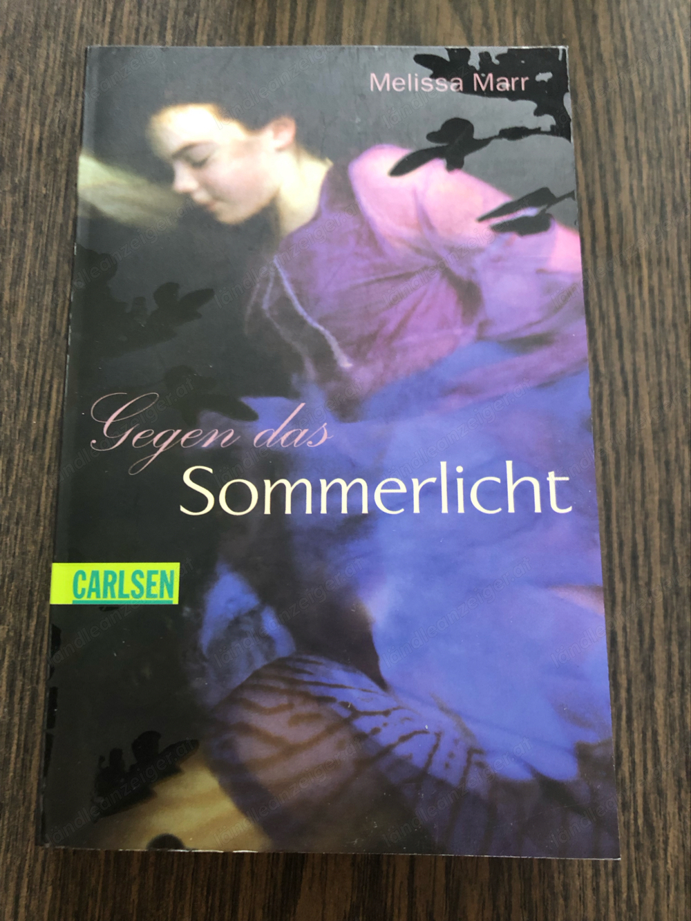 Gegen das Sommerlicht, Melissa Marr