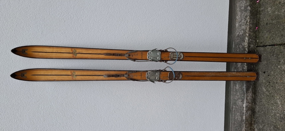 1952 KÄSTLE SKI 