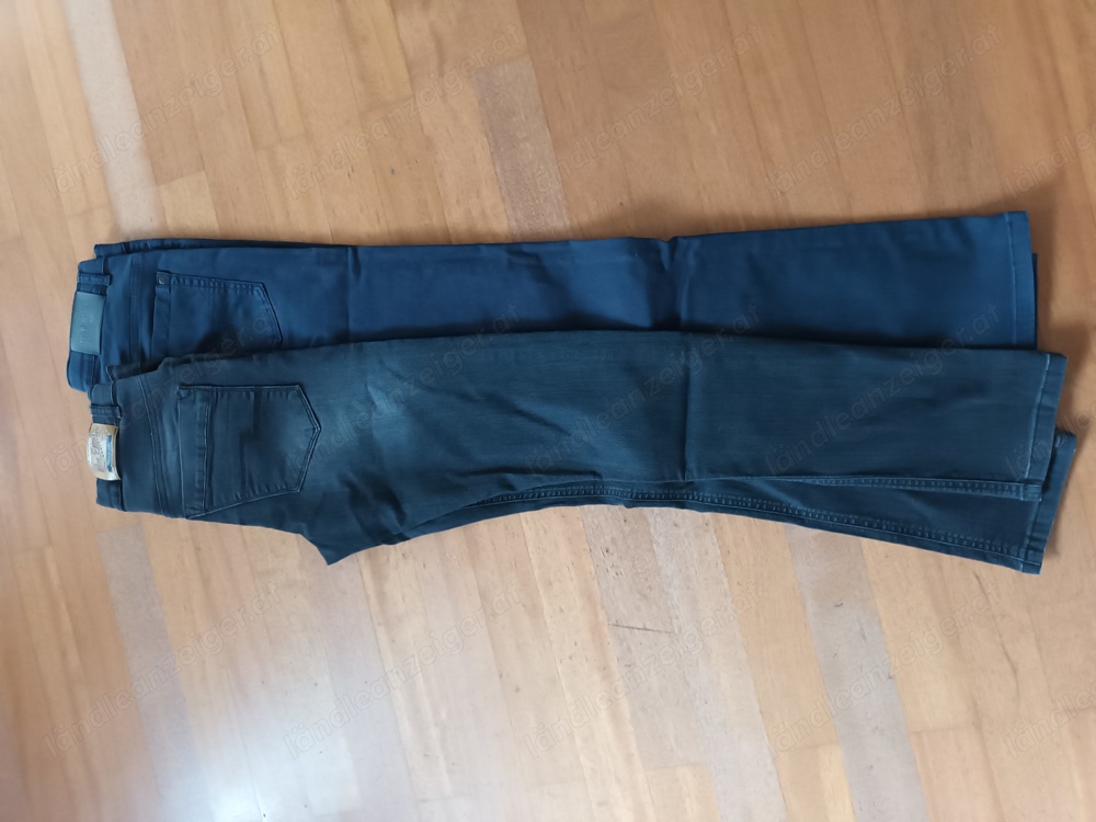 Jeans Blue Effect blau und schwarz