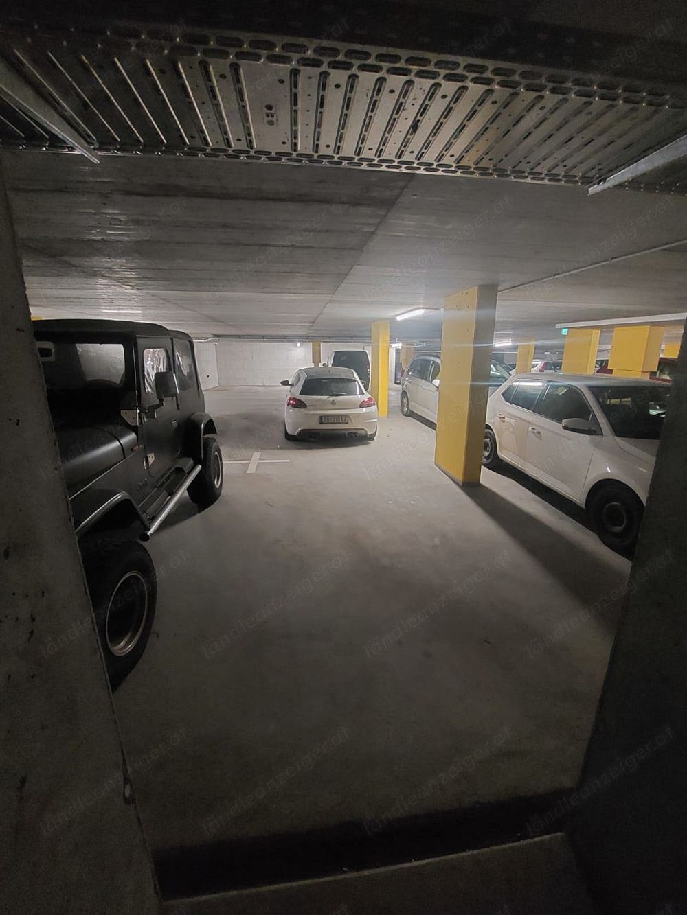Vermiete hinteren Teil eines Doppel-Tiefgaragenplatzes