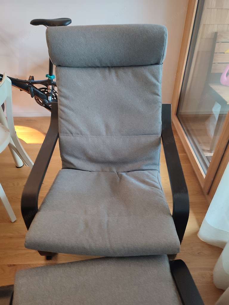 Ikea Sessel Poäng mit Hocker