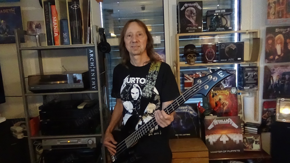 Bassist (oder Gitarrist) gesucht für Classic Metal Hardrock Band