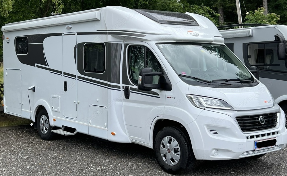 Teilintegriertes Wohnmobil Carado T448 mit Navi, Kamera, Fahrradträger, Klimaanlage und TV