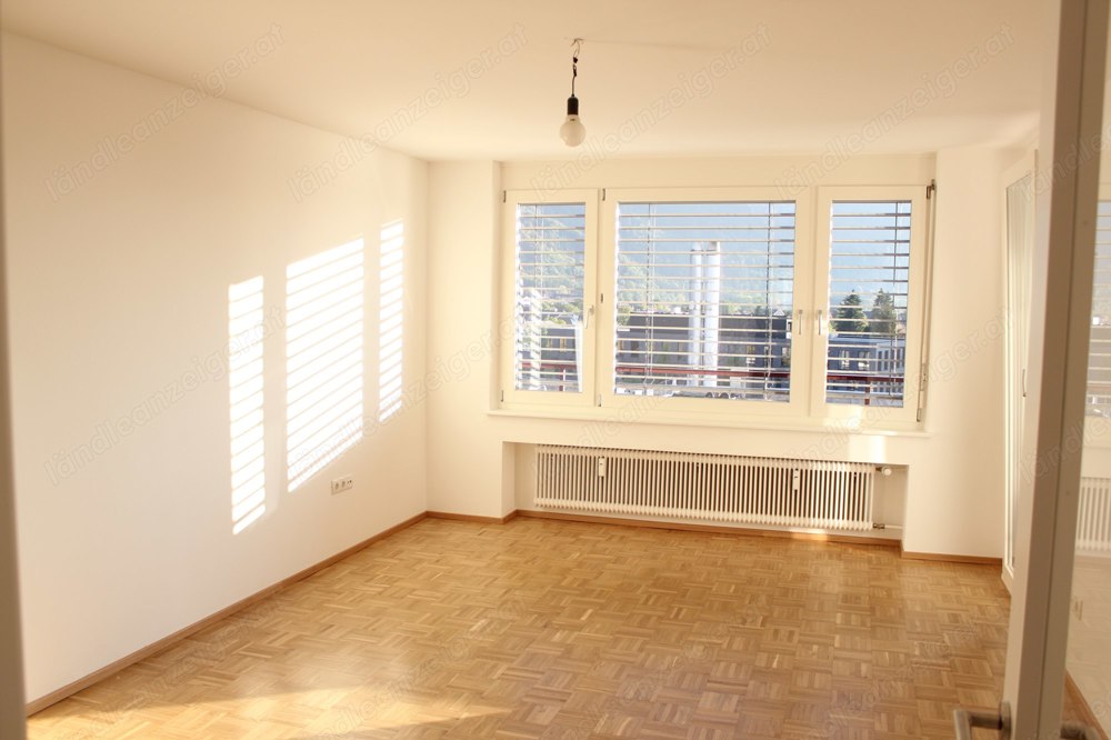 Zentrale sonnige 4-Zimmer Wohnung + Loggien (104m2 Nutzfläche) in Dornbirn ab sofort zur Miete