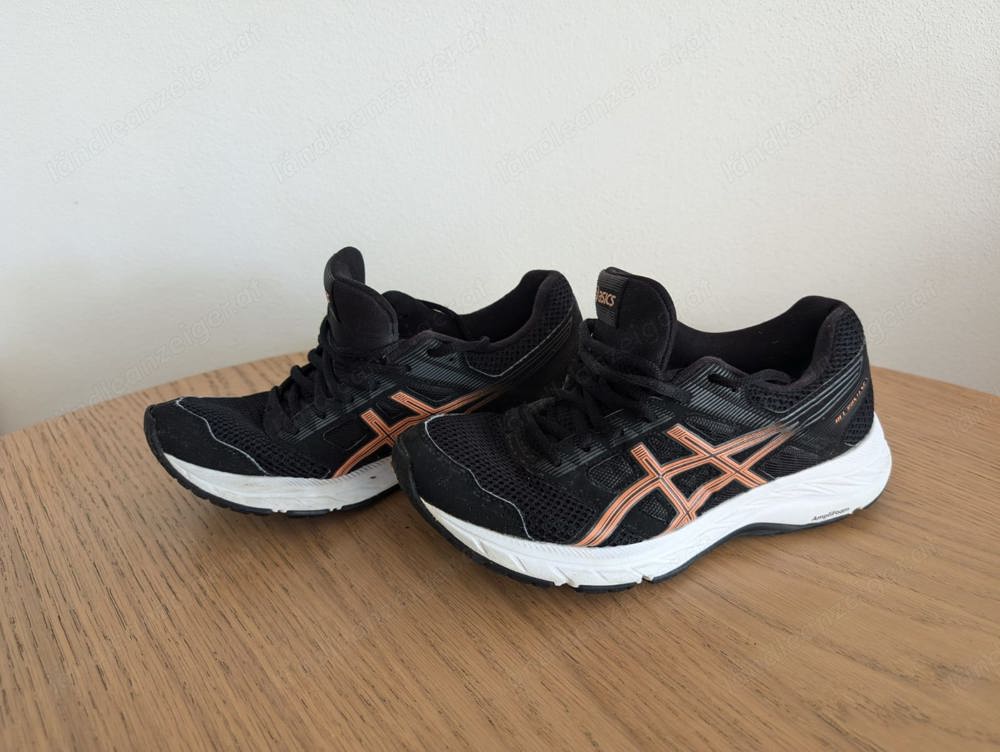 Sneakers   Trainers. Asics. Gr. 39.