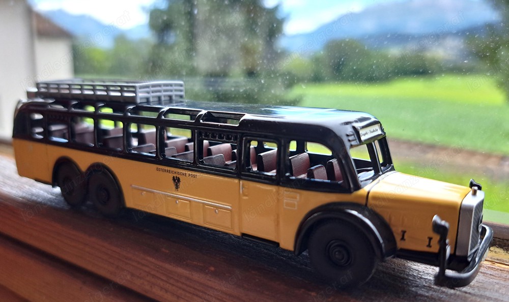 Mercedes Benz Bus O10000 - österreichische Post - Maßstab 1:87