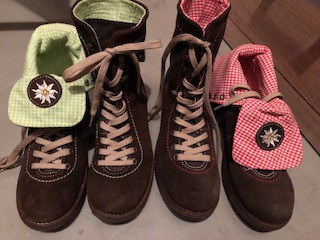 Trachtenschuhe rot oder grün wie Neu Trachtenschuhe rot oder grün wie Neu