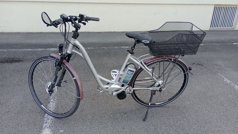 D--Ebike.28",Flyer,gebraucht,gut in Schuss,ab 25km h  Motor.