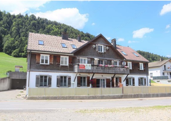 große 3 Zimmer Wohnung