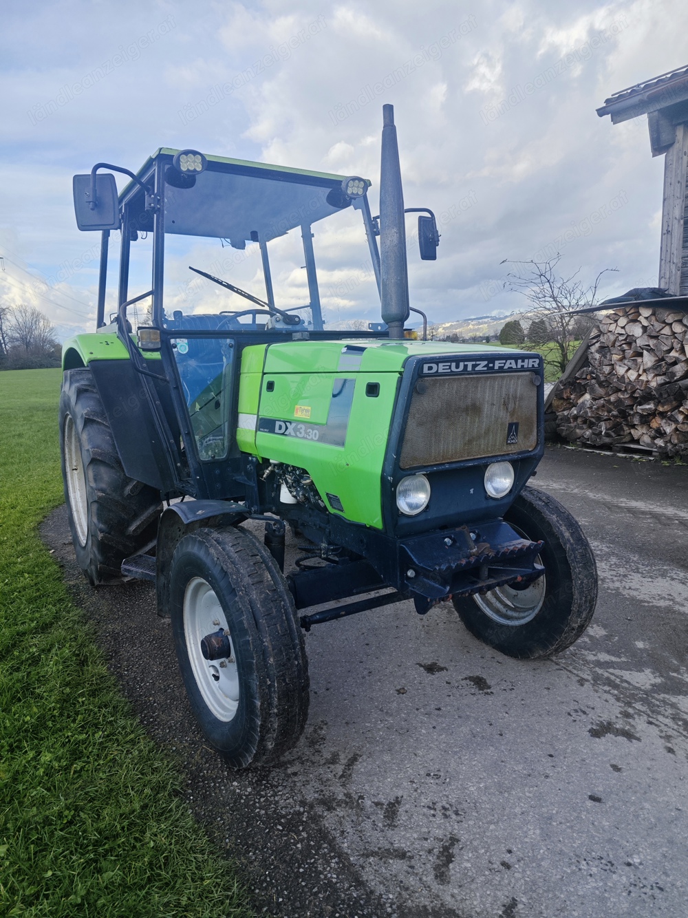 Traktor Deutz-Fahr DX 3.30