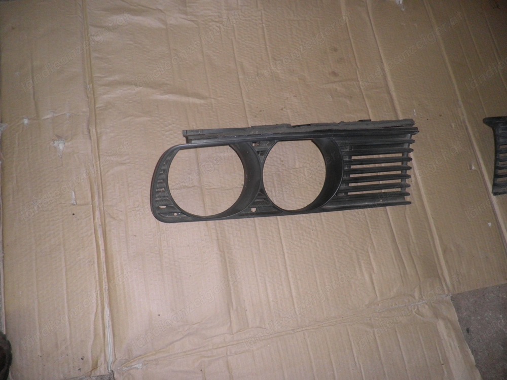 BMW E30 Grill