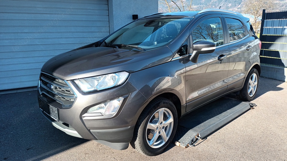 Ford EcoSport Titanium 8 fach Bereift AHK Sitz, Lenkrad u. Frontscheibenheizung