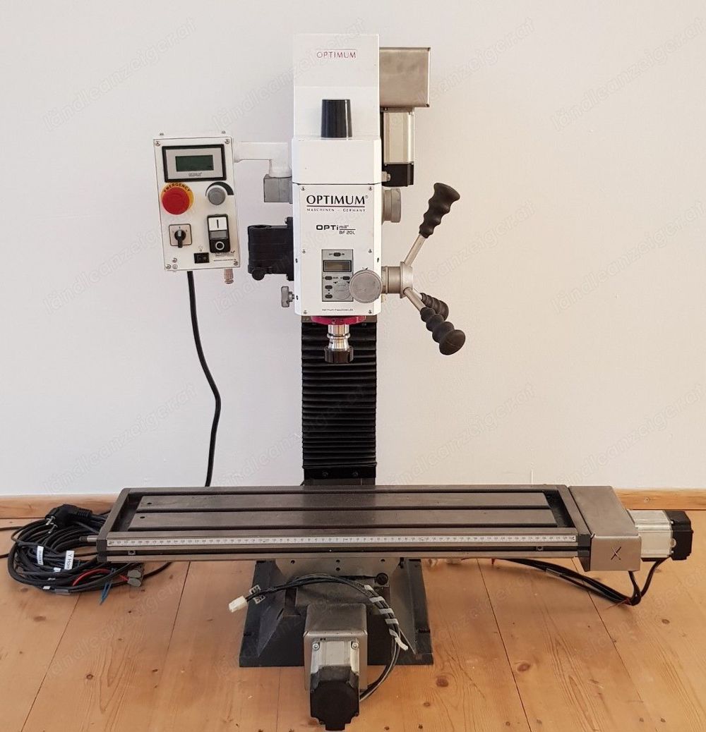 CNC-Fräse Optimum BF20L Vario mit Servomotoren und SK20 Werkzeugwechsler