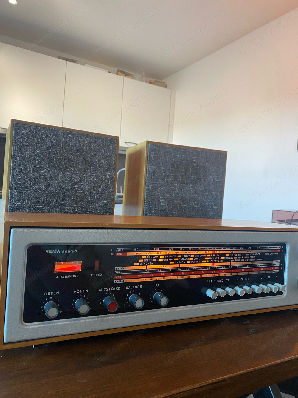 Plattenspieler - Radio