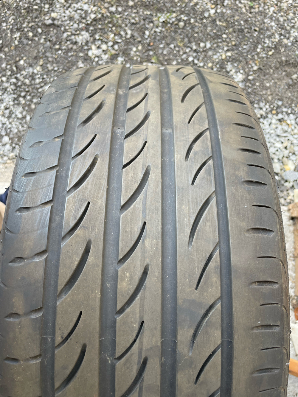 4x Pirelli P Zero Nero 235 40 18