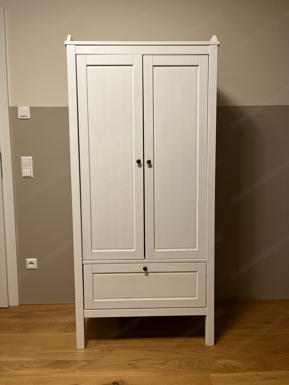 Kleiderschrank