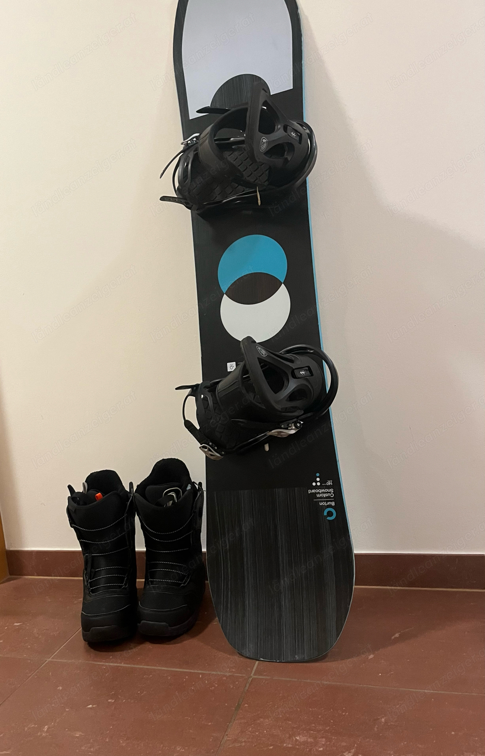 Burton Snowboard mit Snowboardschuhen