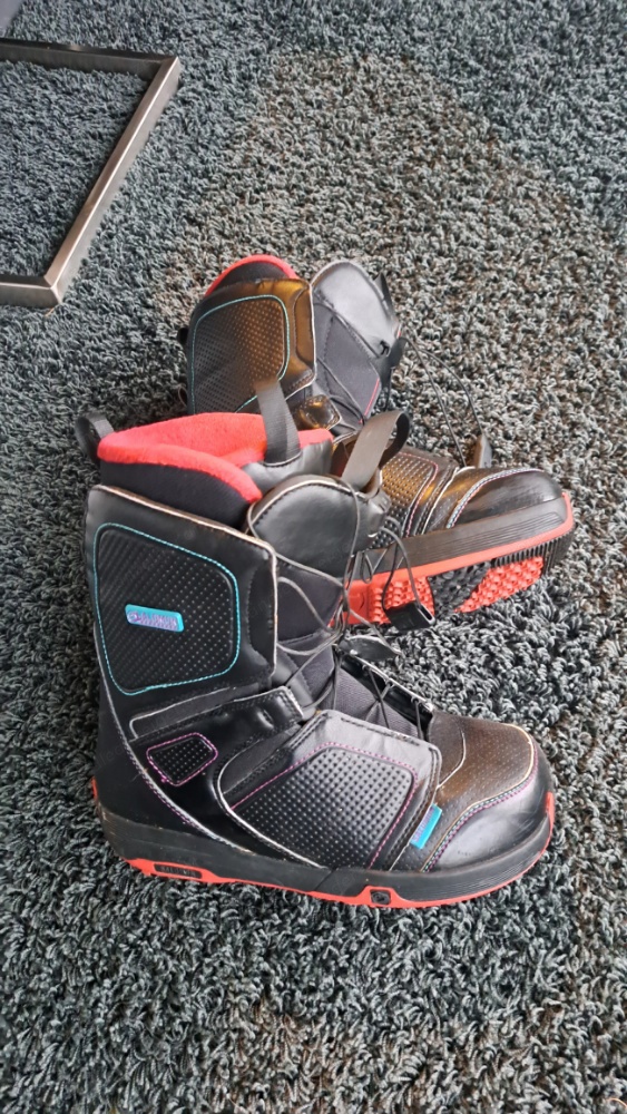 Snowboard Schuh Gr 40  25.5