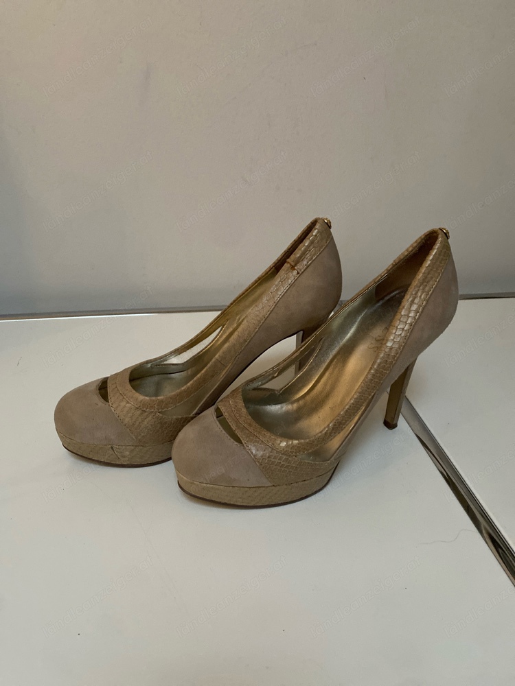 wunderschöne bequeme Pumps von Guess