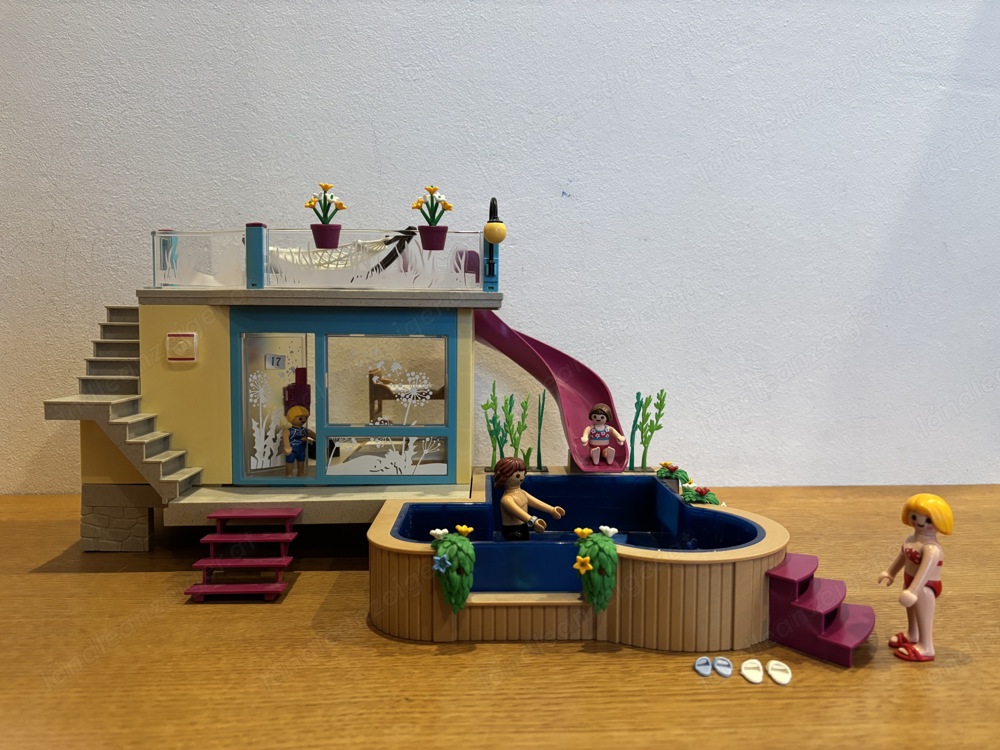 Playmobil Bungalow mit Pool (70435)