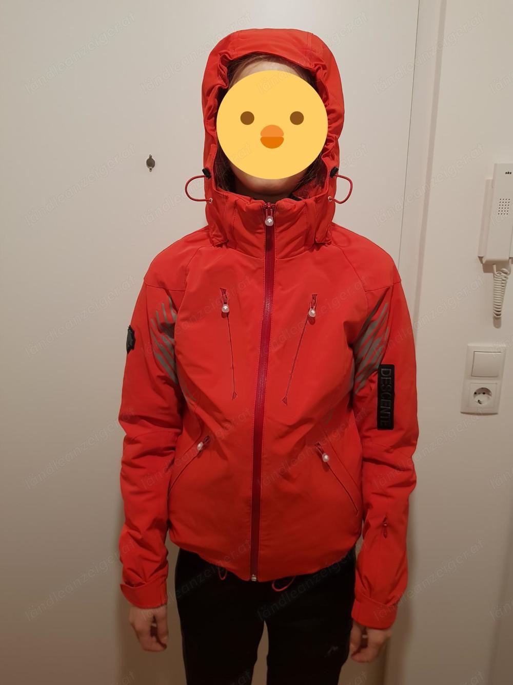 Neuwertige Winterjacke um 30  zu verkaufen 