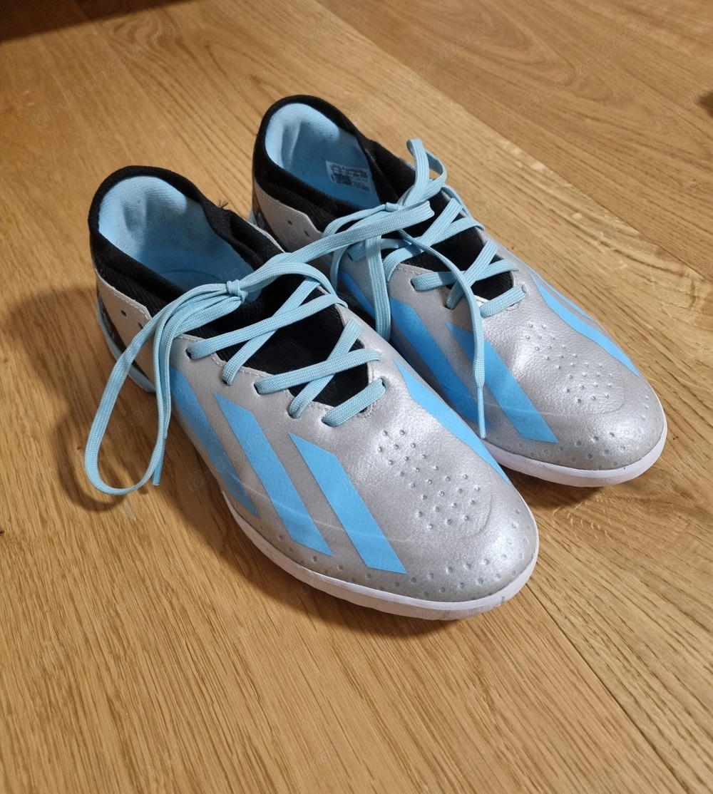 Fußballschuhe für Halle - Gr. 37,5